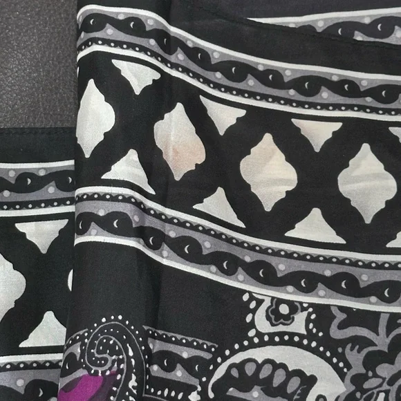 White House Black Market Black and Purple Scarf - Picture 4 of 4